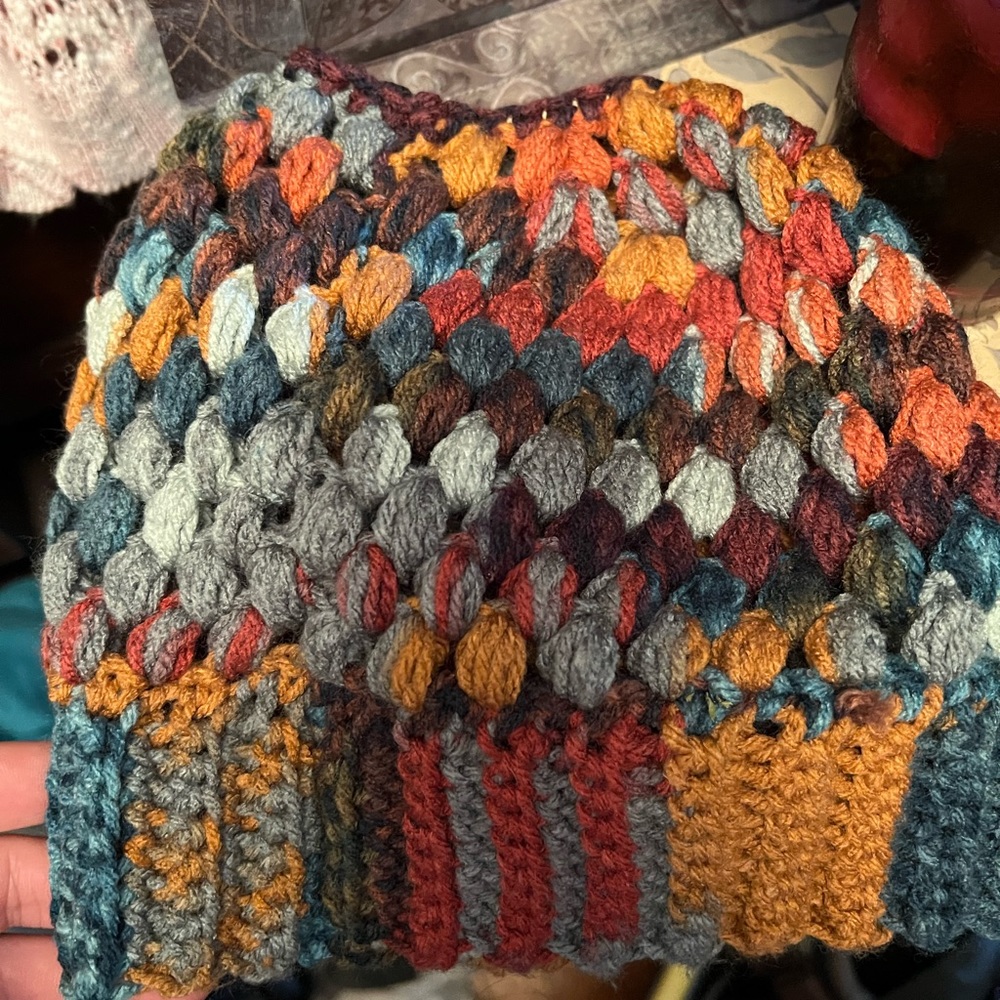 Ponytail knit cap